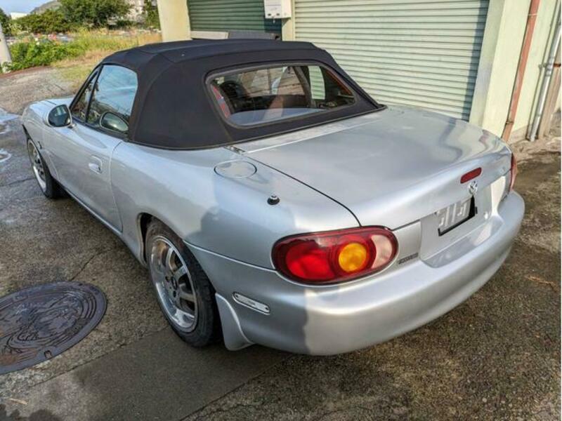 ROADSTER