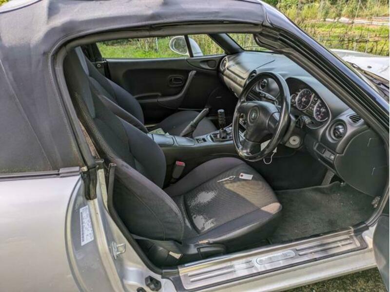 ROADSTER