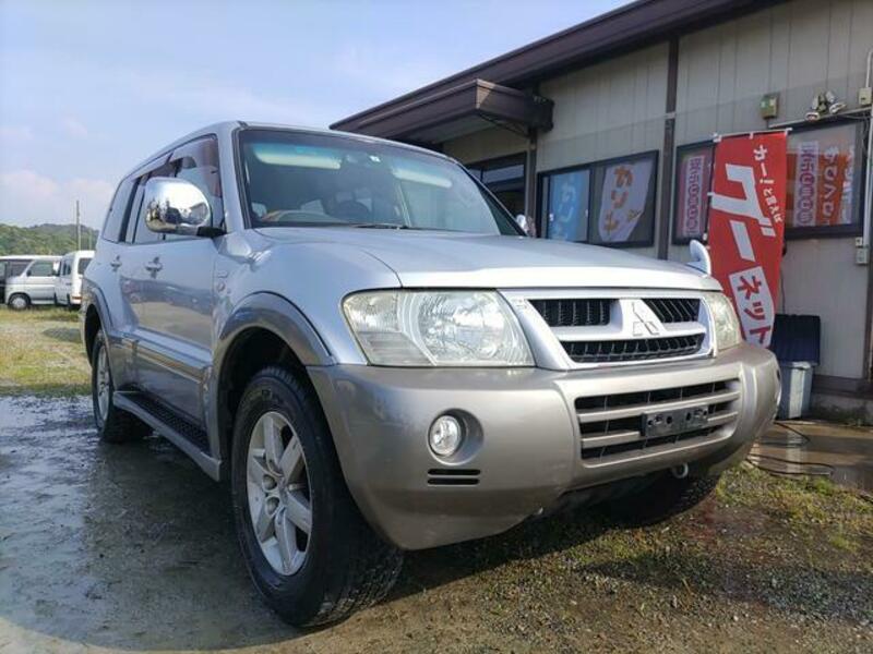 MITSUBISHI PAJERO