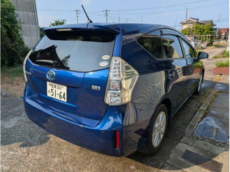 PRIUS ALPHA