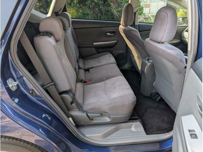 PRIUS ALPHA
