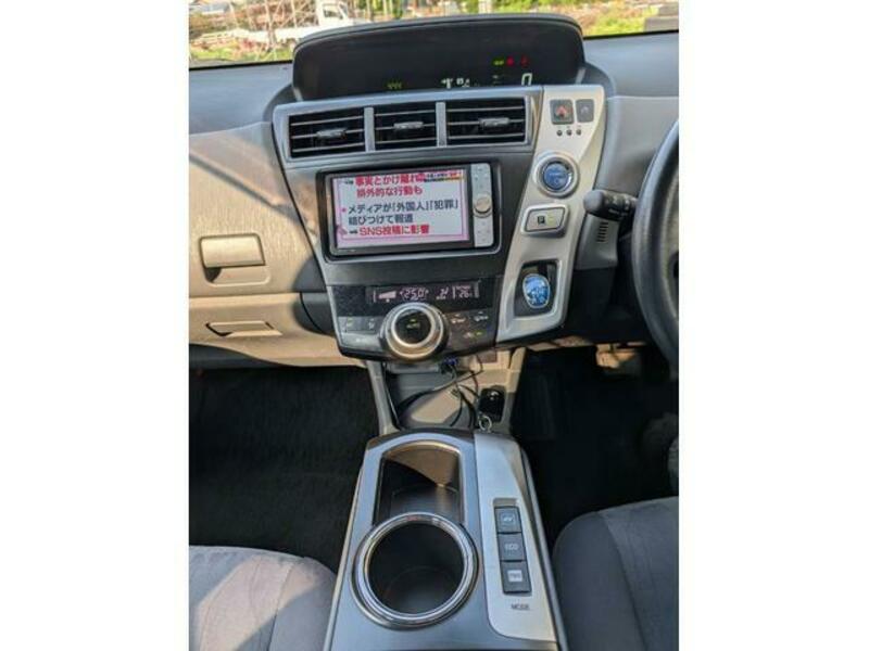 PRIUS ALPHA