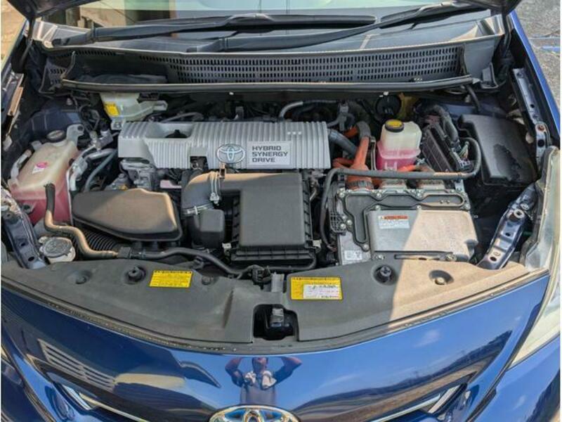 PRIUS ALPHA