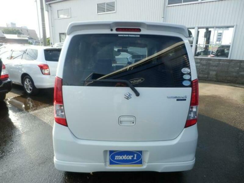 WAGON R