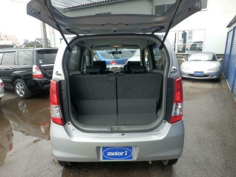 WAGON R
