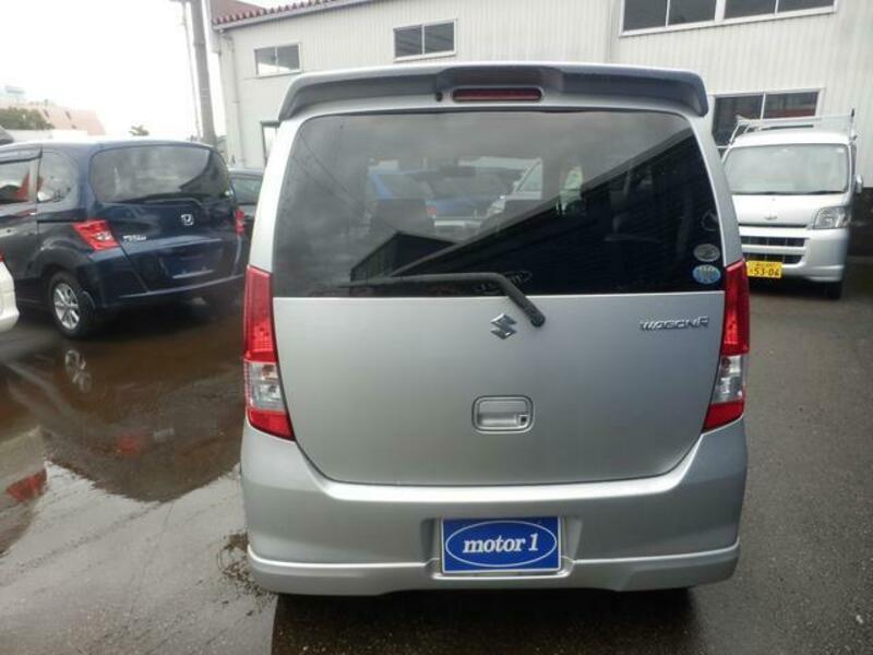 WAGON R