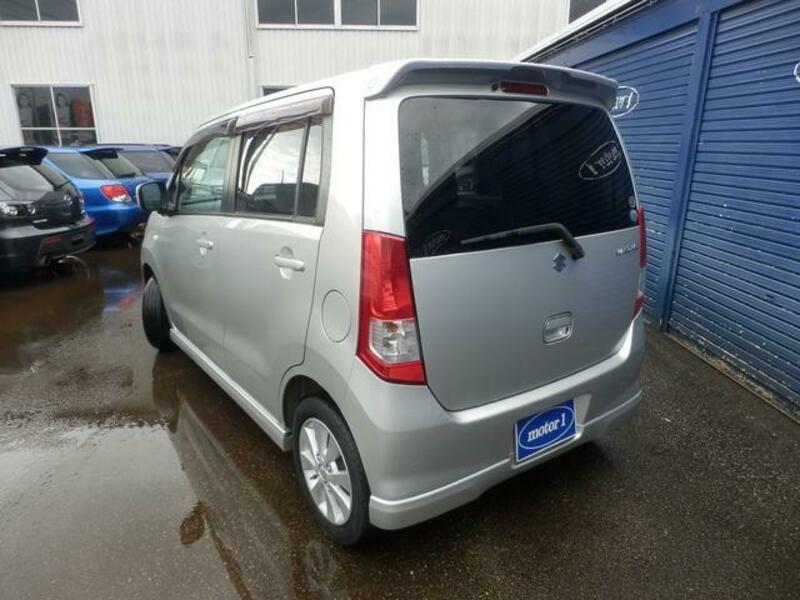 WAGON R