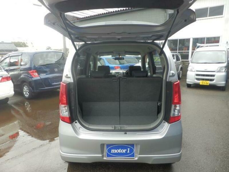 WAGON R
