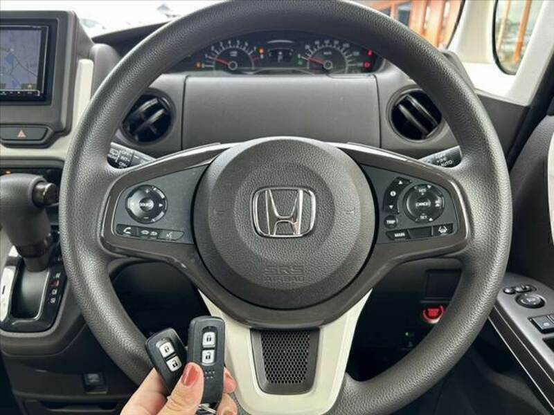 N BOX