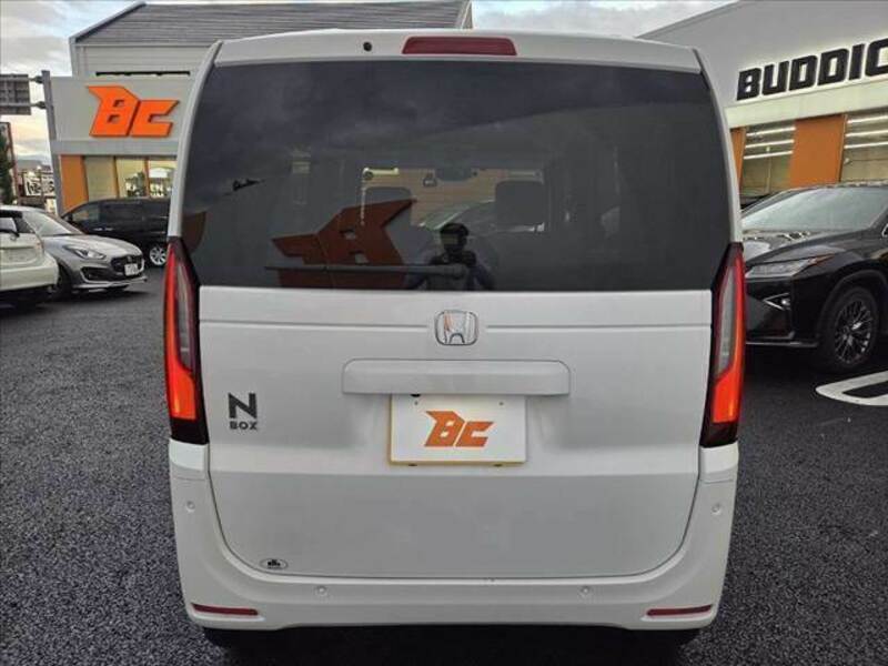 N BOX