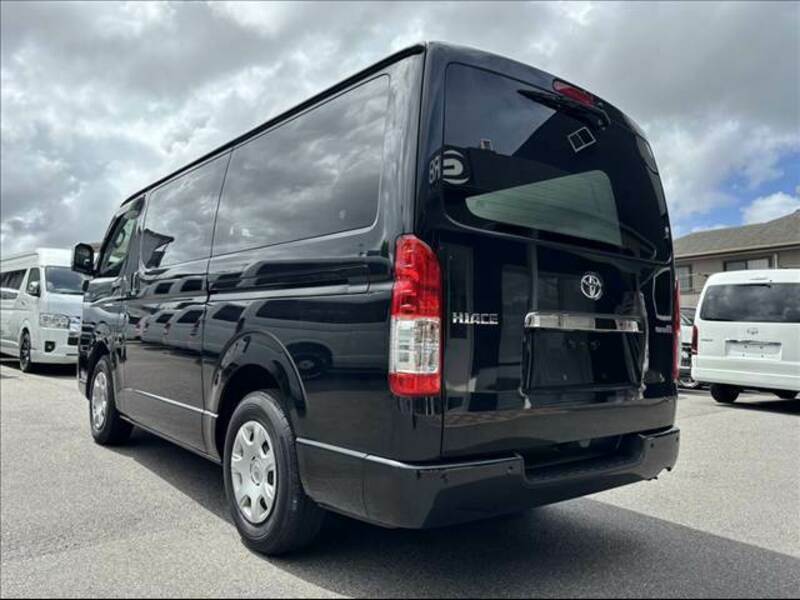 HIACE VAN