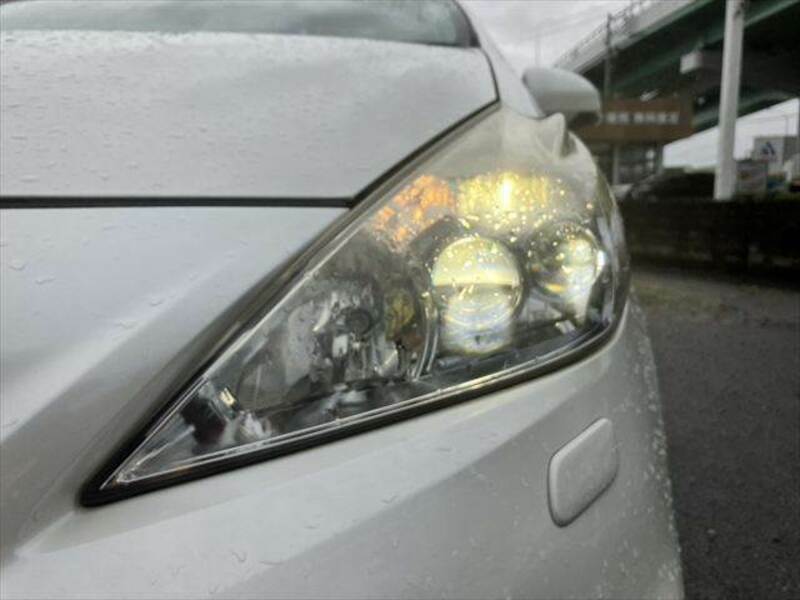 PRIUS ALPHA
