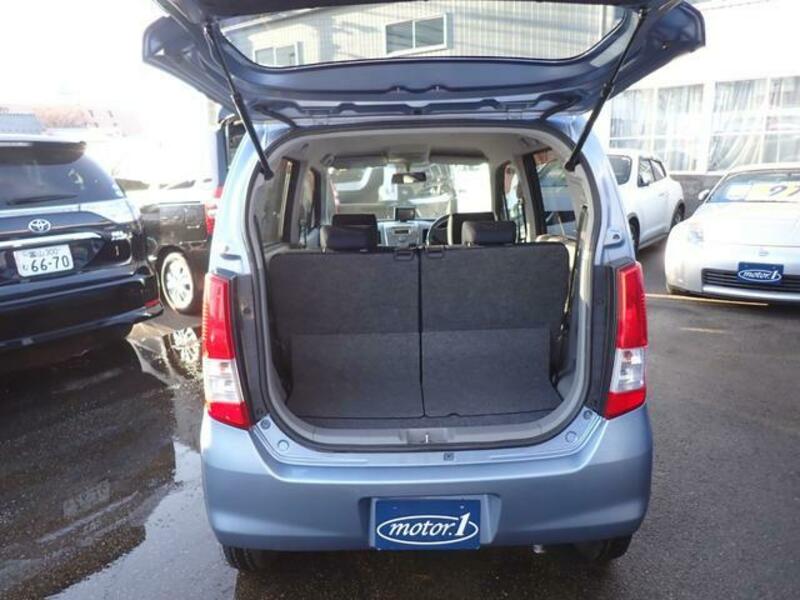 WAGON R