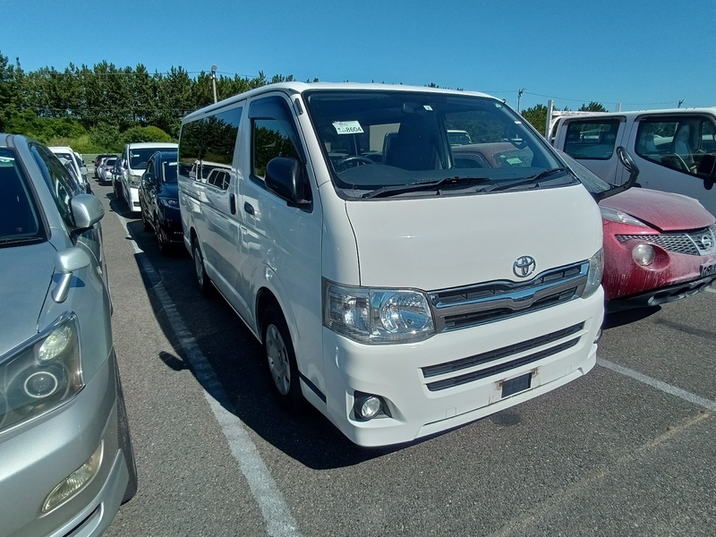 HIACE VAN