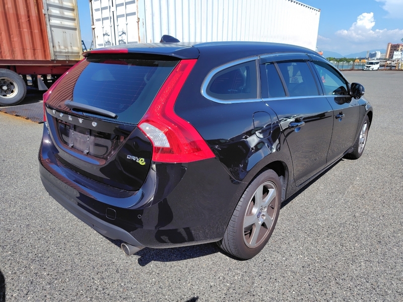 V60