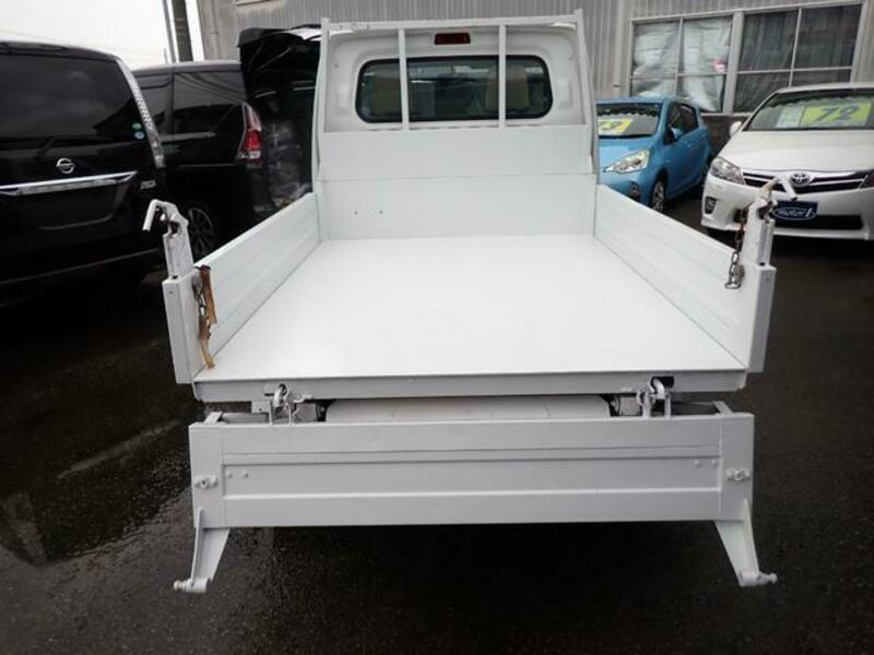 MINICAB TRUCK