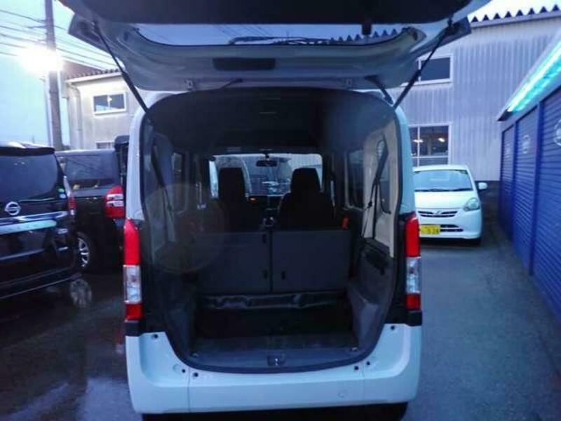 N-VAN