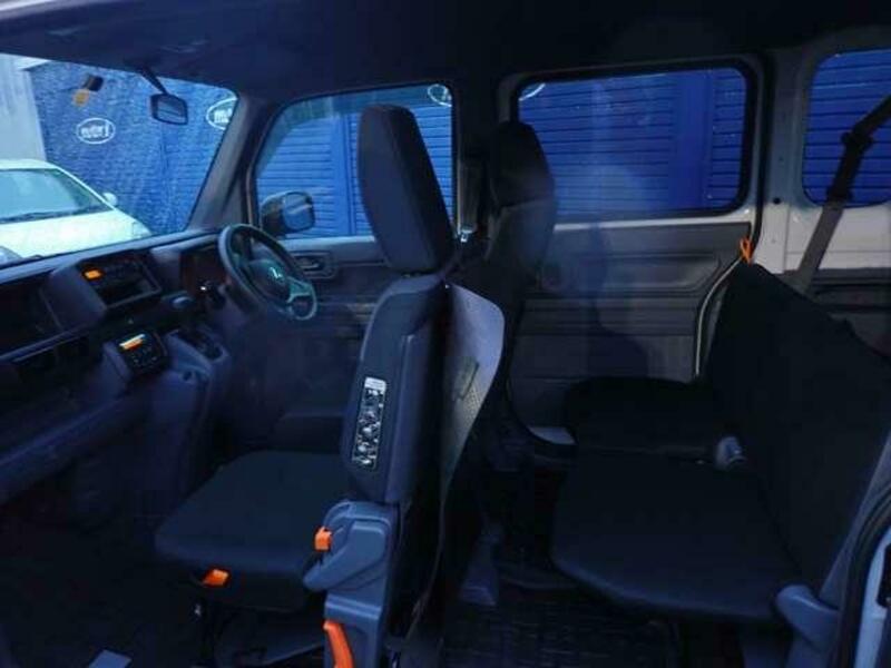N-VAN