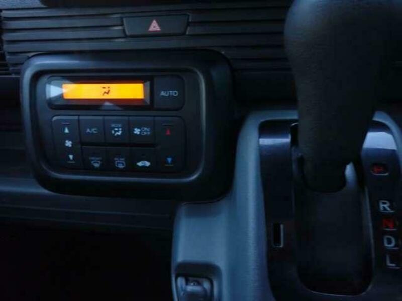 N-VAN