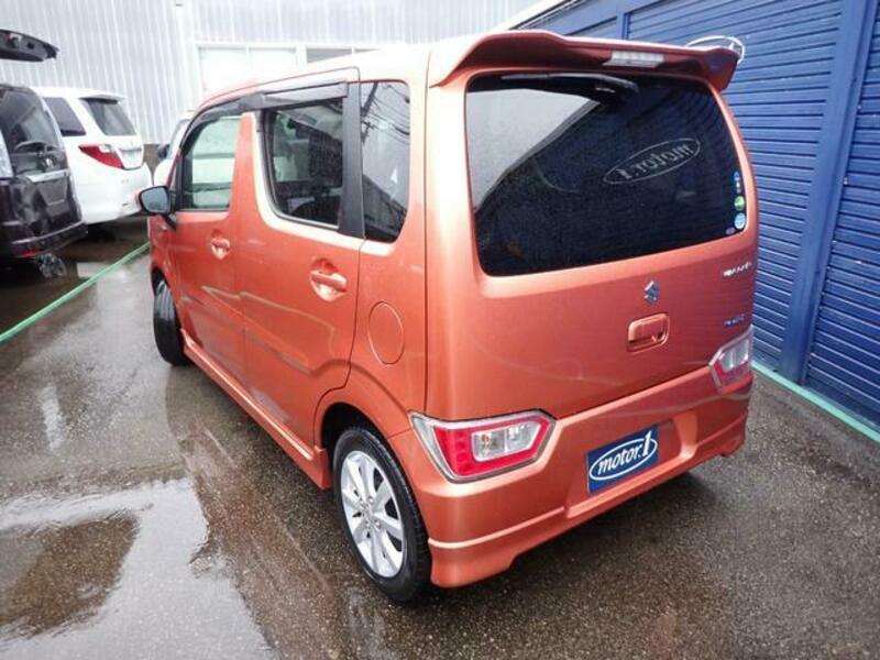 WAGON R