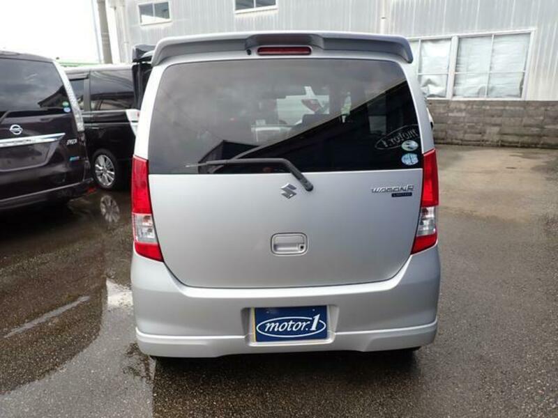 WAGON R