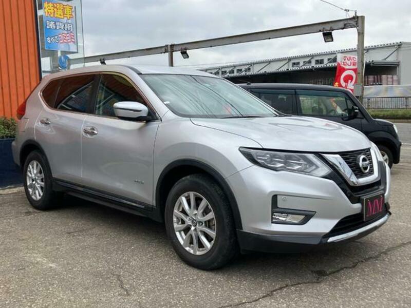 X-TRAIL