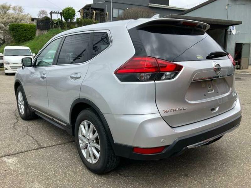 X-TRAIL