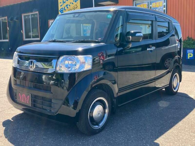 HONDA N BOX SLASH