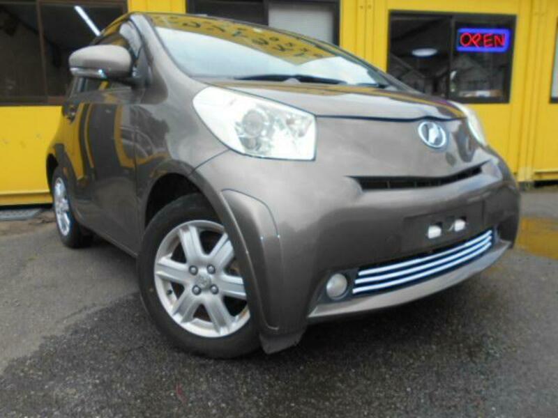 TOYOTA IQ