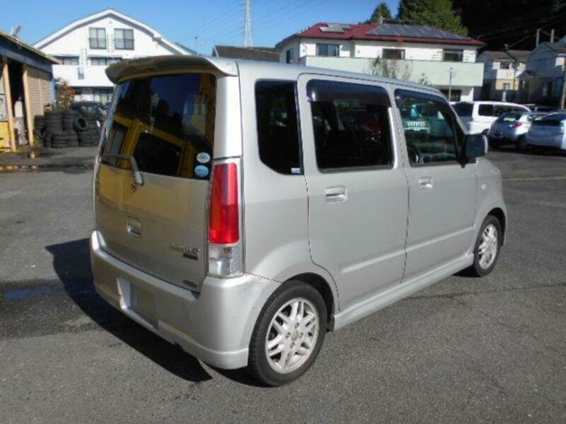 WAGON R