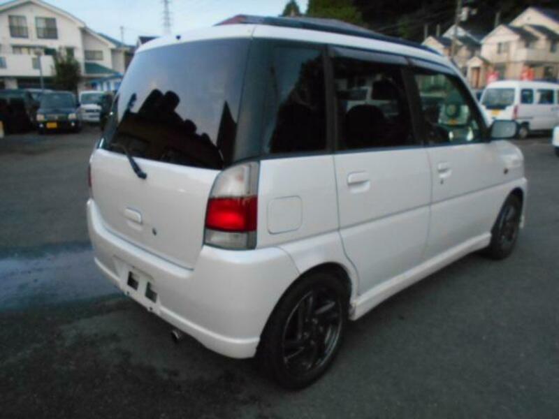 PLEO