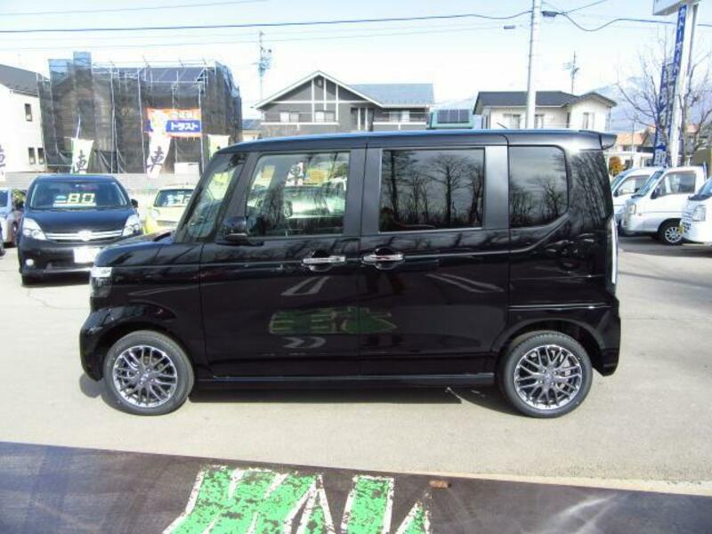 N BOX CUSTOM
