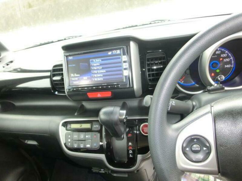 N BOX CUSTOM