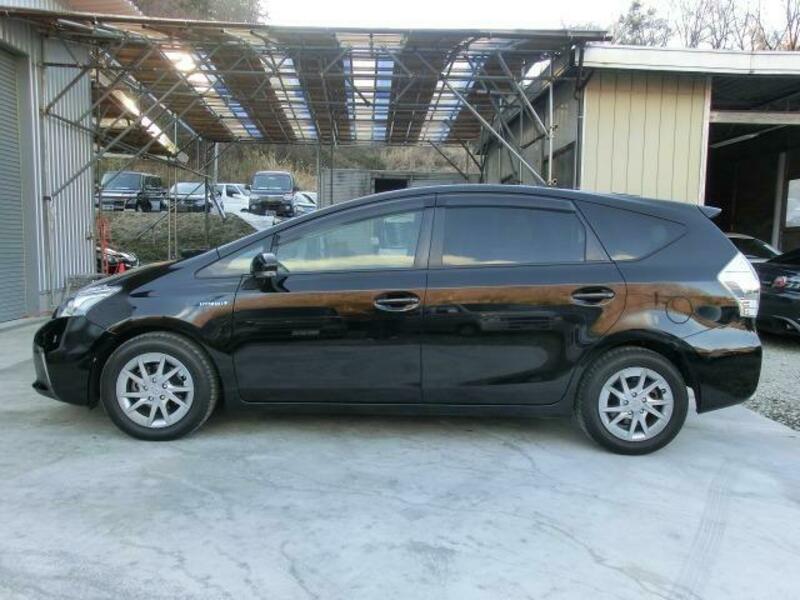 PRIUS ALPHA