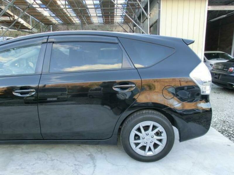 PRIUS ALPHA