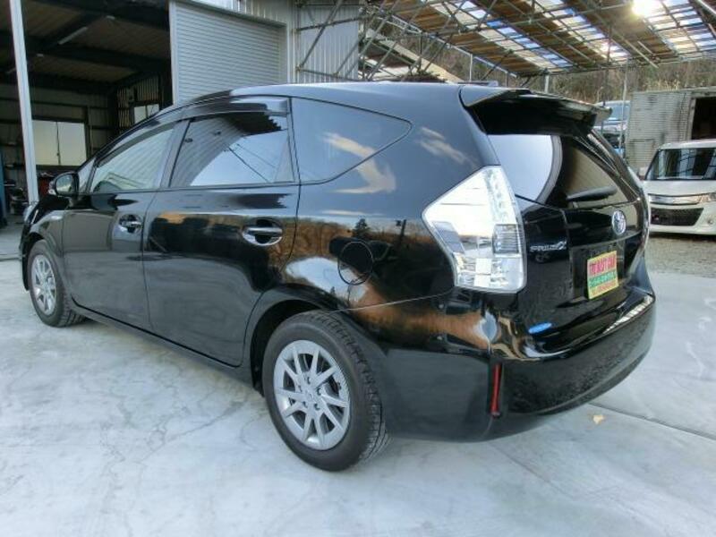 PRIUS ALPHA