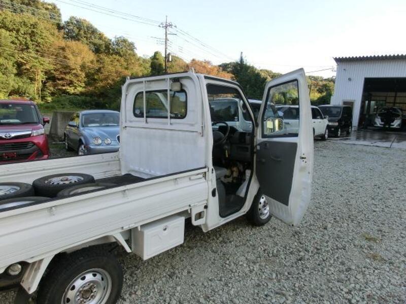 MINICAB TRUCK