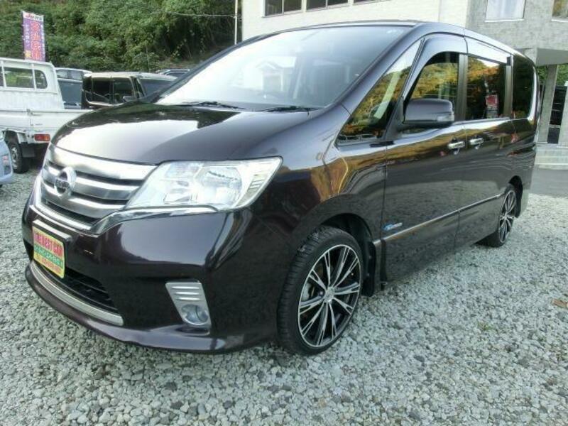 NISSAN SERENA