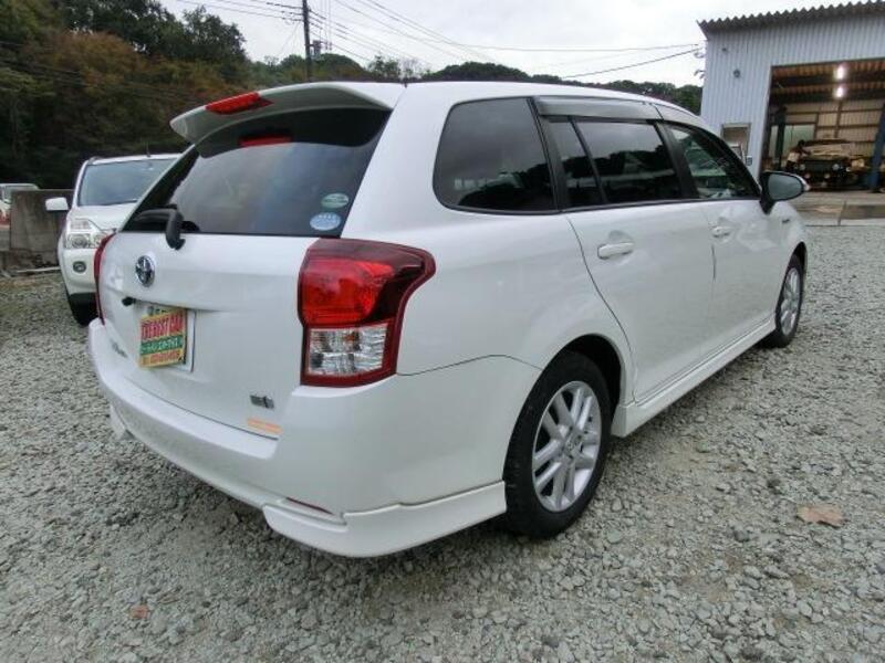 COROLLA FIELDER