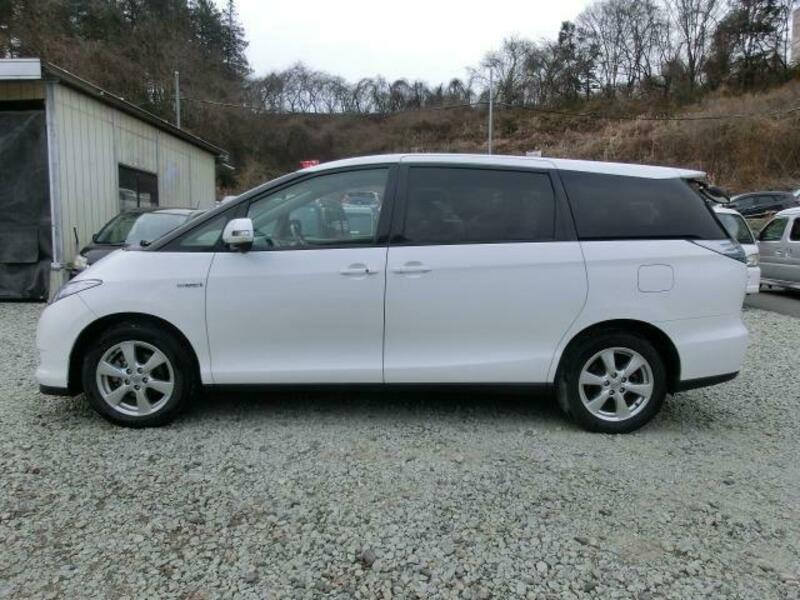 ESTIMA HYBRID