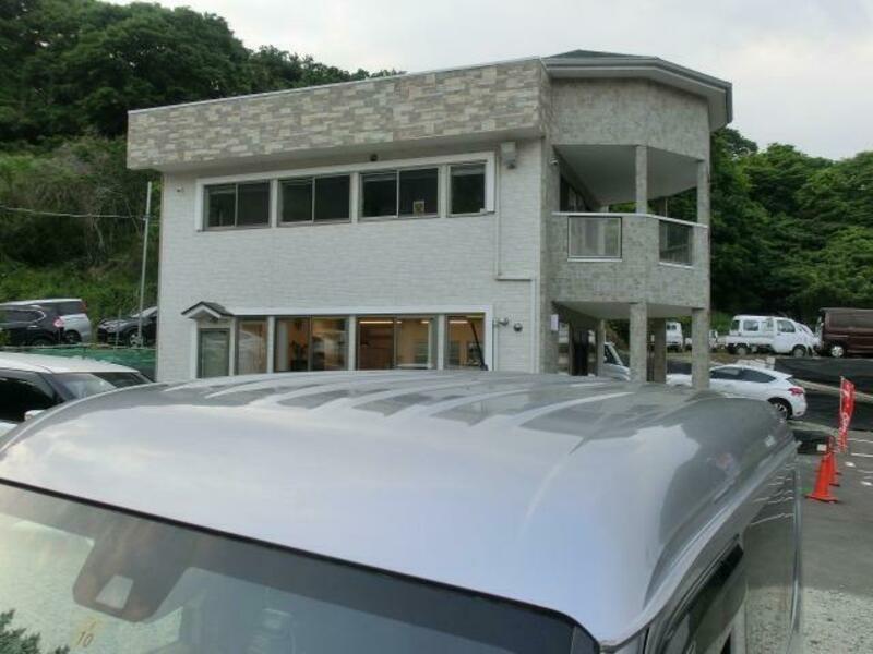 N-VAN