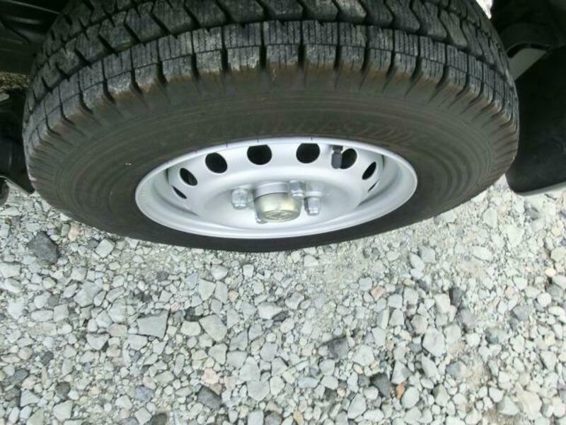 N-VAN
