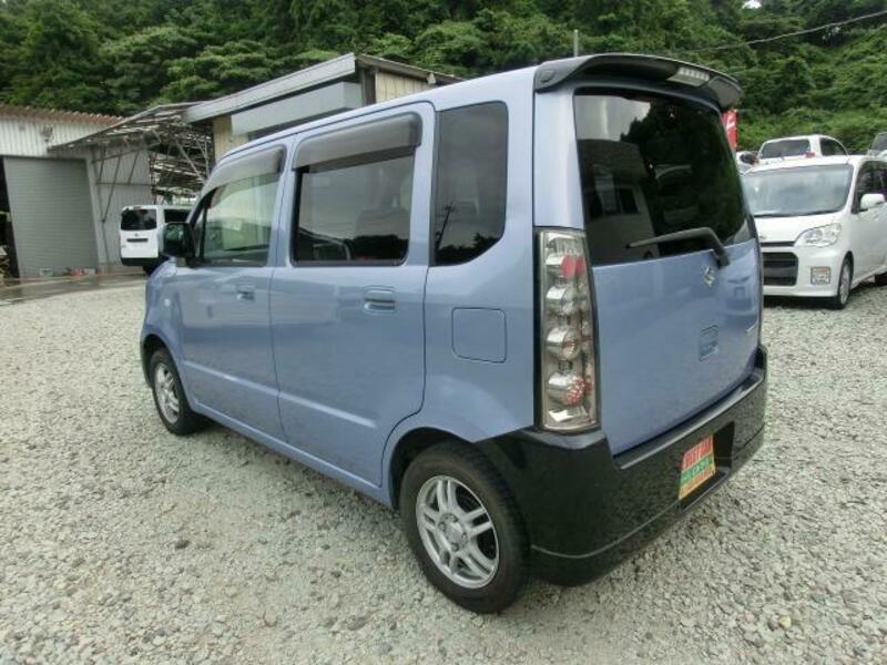 WAGON R