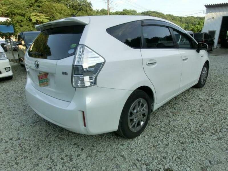 PRIUS ALPHA