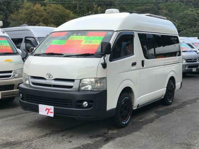 TOYOTA HIACE WAGON