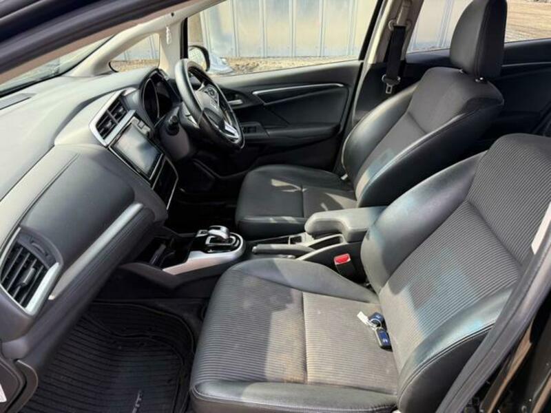 FIT HYBRID