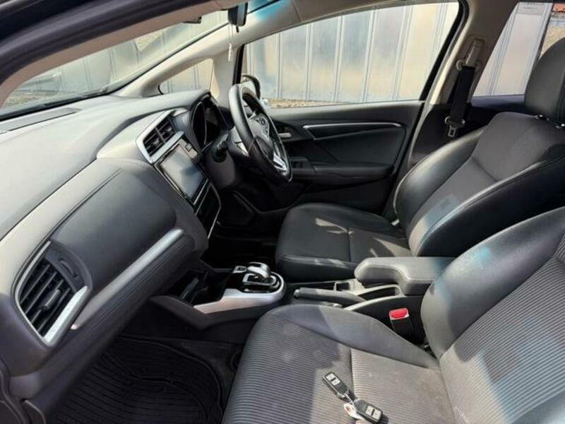FIT HYBRID