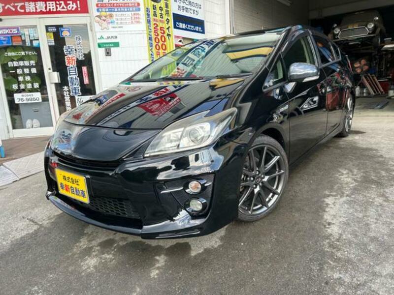 TOYOTA PRIUS