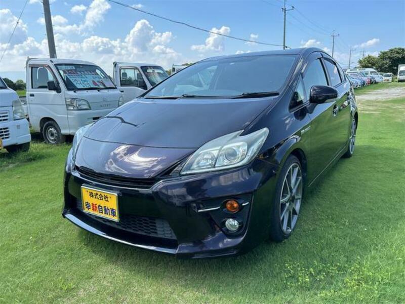 TOYOTA PRIUS