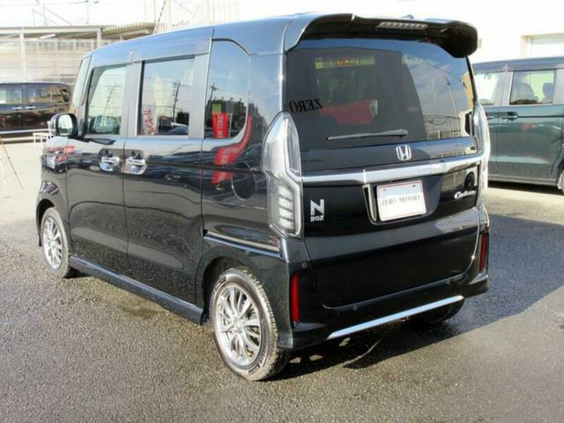 N BOX CUSTOM